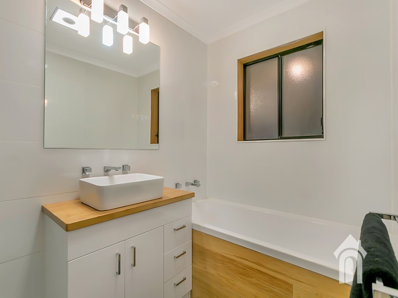 16 Garland Road, Noarlunga Downs SA 5168