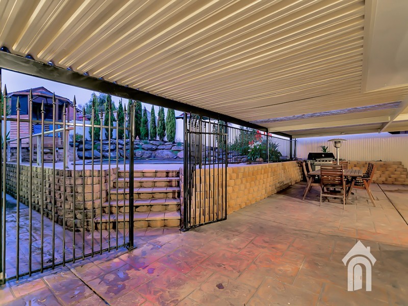 16 Garland Road, Noarlunga Downs SA 5168