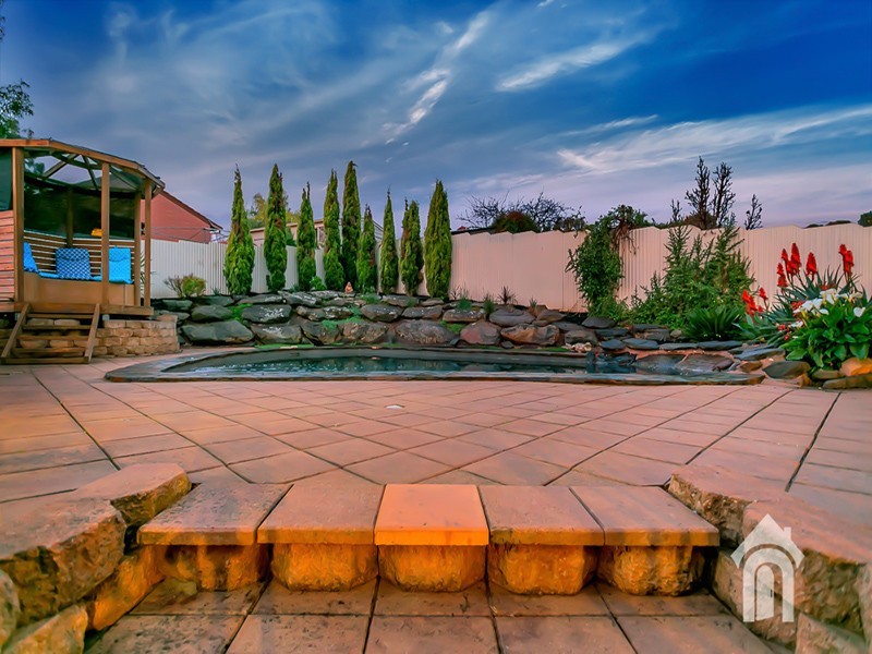 16 Garland Road, Noarlunga Downs SA 5168