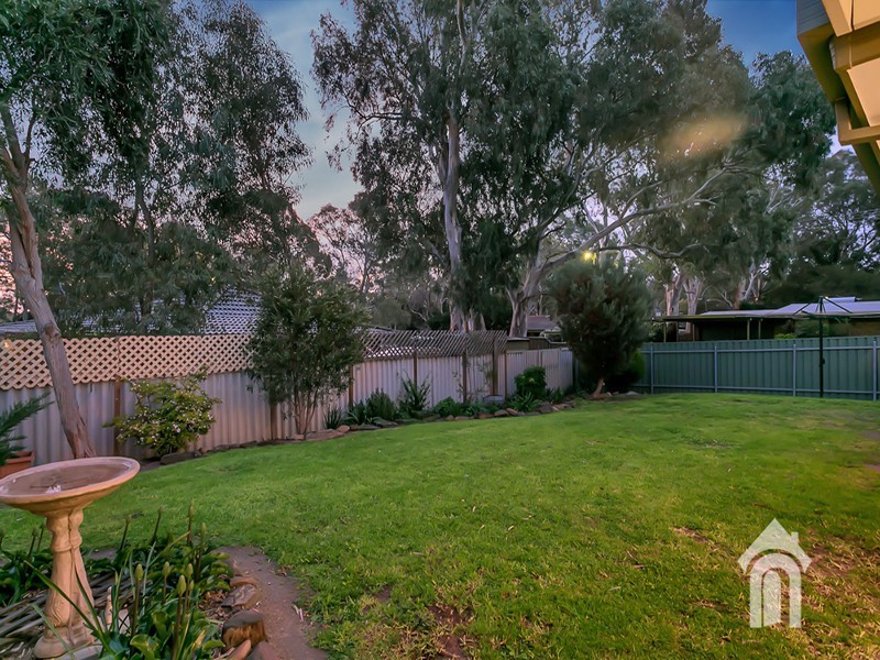 2 Narina Way, Aberfoyle Park SA 5159
