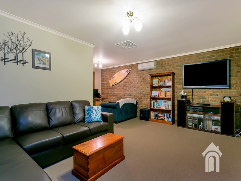 2 Narina Way, Aberfoyle Park SA 5159