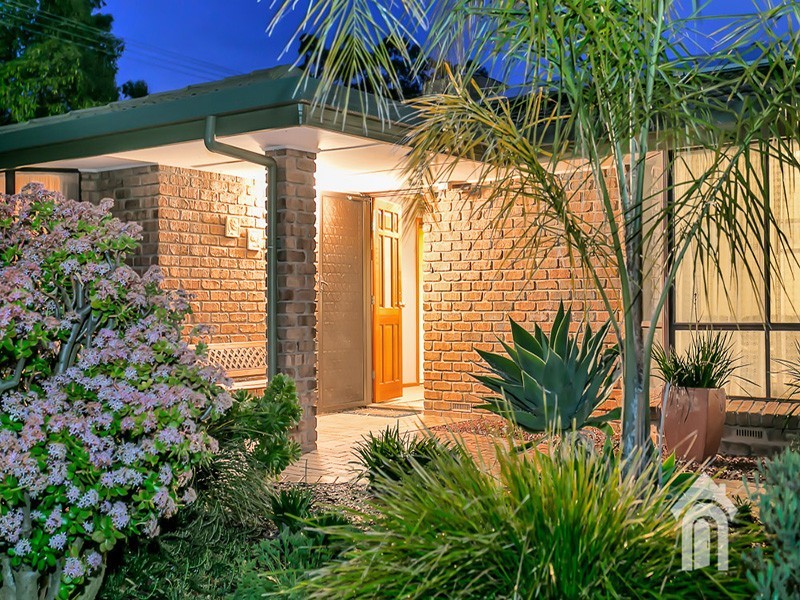 2 Narina Way, Aberfoyle Park SA 5159