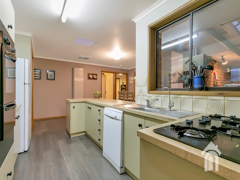 2 Narina Way, Aberfoyle Park SA 5159