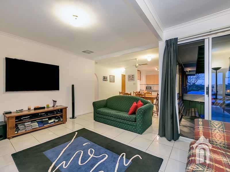 6 Bramley Court, Huntfield Heights SA 5163