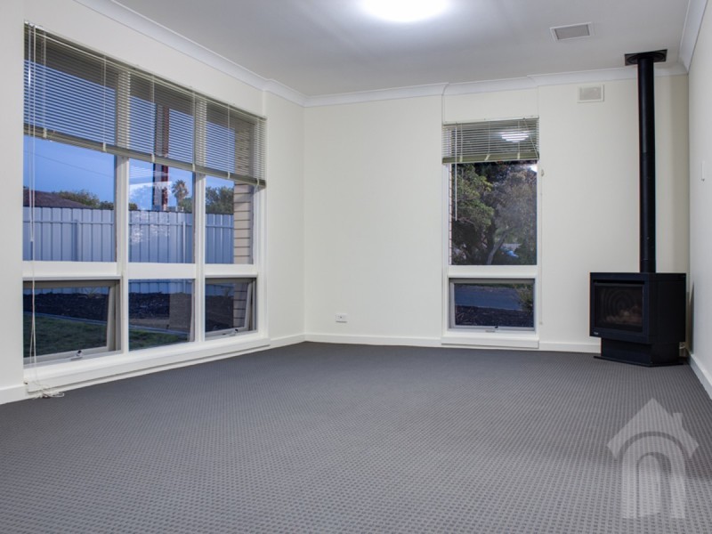 17 Salisbury Avenue, Morphett Vale SA 5162