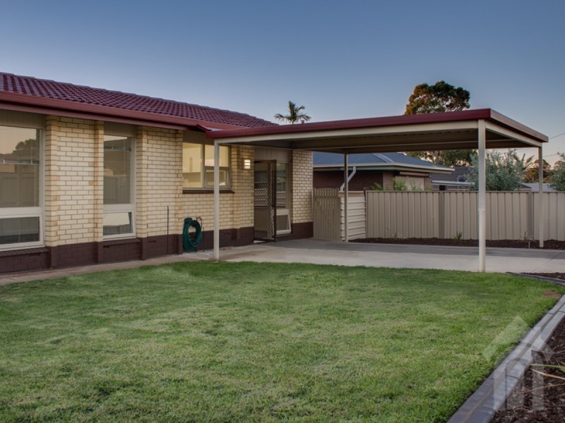 17 Salisbury Avenue, Morphett Vale SA 5162