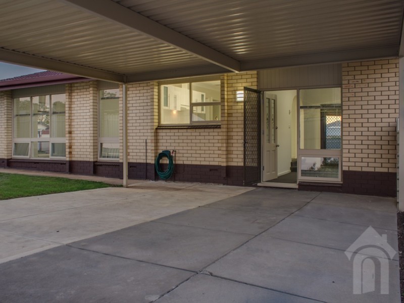 17 Salisbury Avenue, Morphett Vale SA 5162