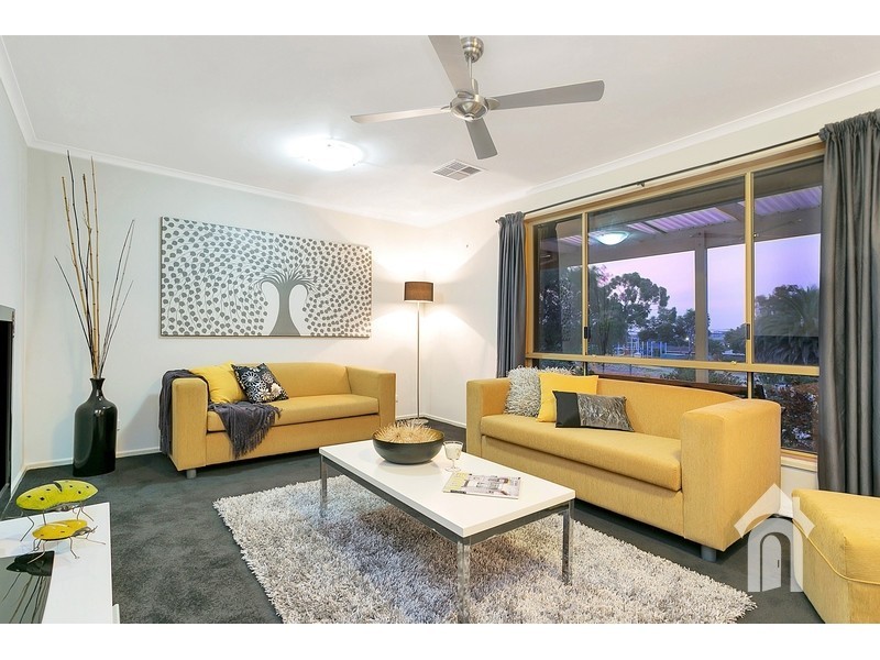 8 Leslie Court, Morphett Vale SA 5162