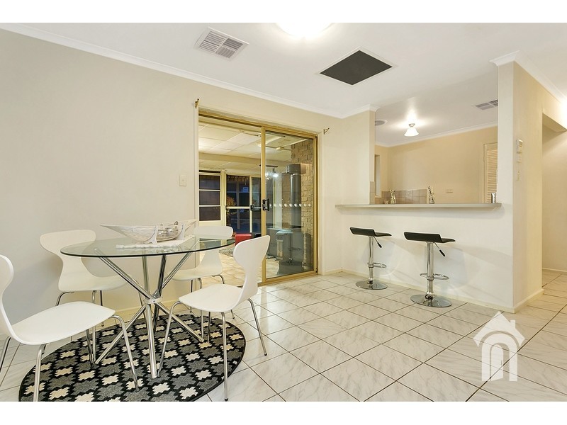 8 Leslie Court, Morphett Vale SA 5162