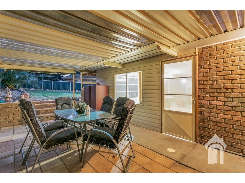 8 Leslie Court, Morphett Vale SA 5162