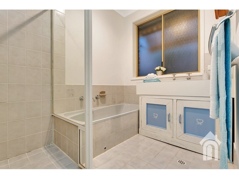 8 Leslie Court, Morphett Vale SA 5162