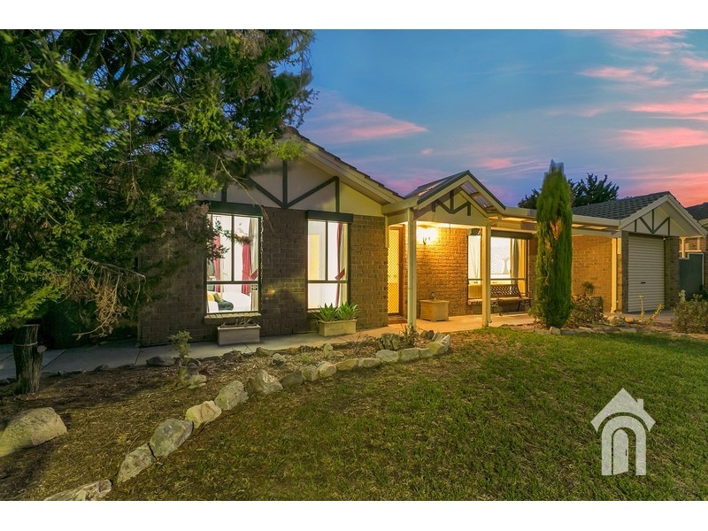 8 Leslie Court, Morphett Vale SA 5162
