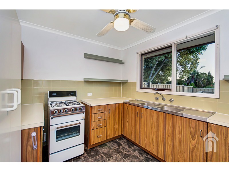 17 Amsterdam Road, Hackham West SA 5163