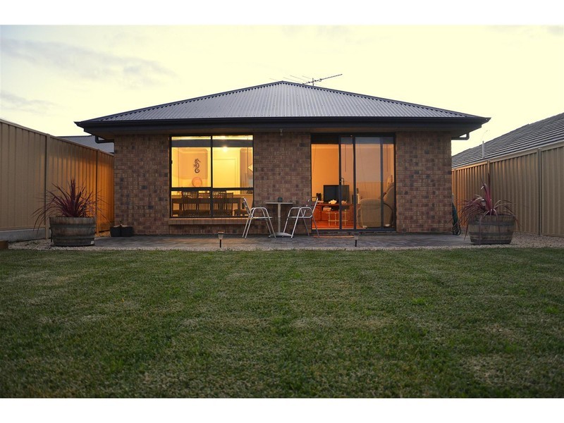 77 Dover Street, Aldinga Beach SA 5173