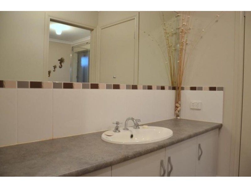 77 Dover Street, Aldinga Beach SA 5173