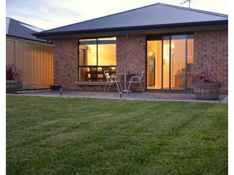 77 Dover Street, Aldinga Beach SA 5173