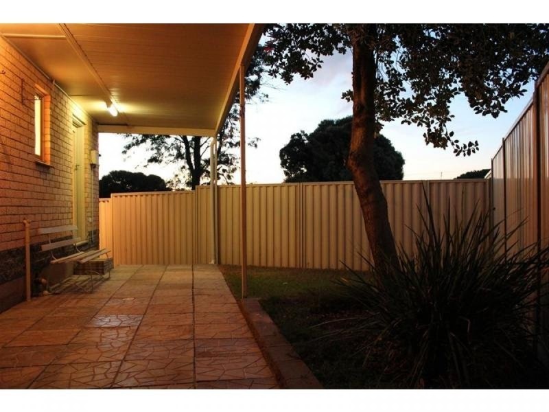 15 Roger Road, Morphett Vale SA 5162