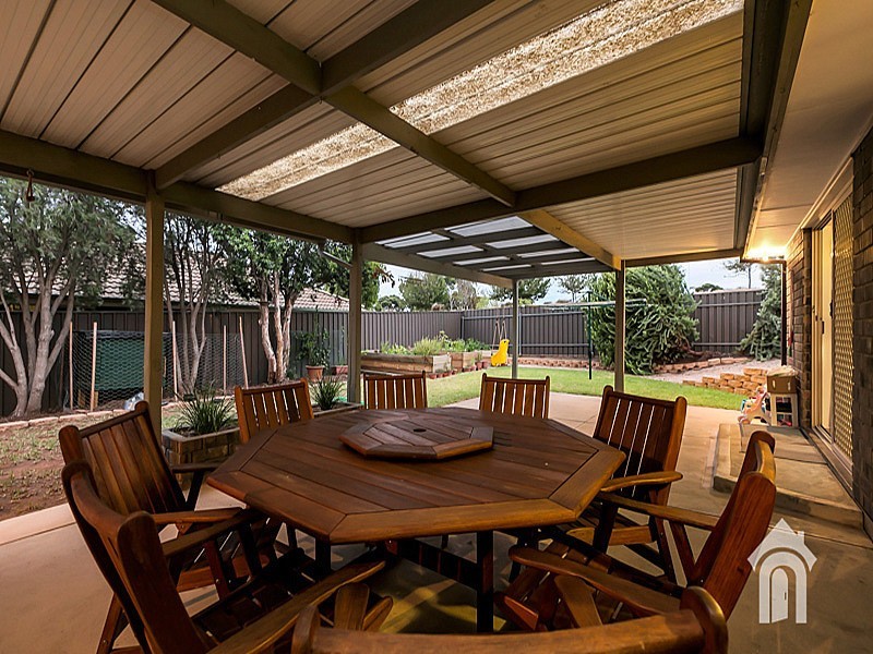 16 Diosma Drive, Morphett Vale SA 5162