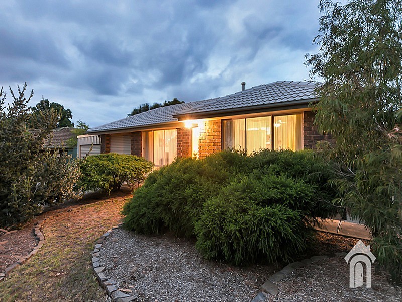 16 Diosma Drive, Morphett Vale SA 5162