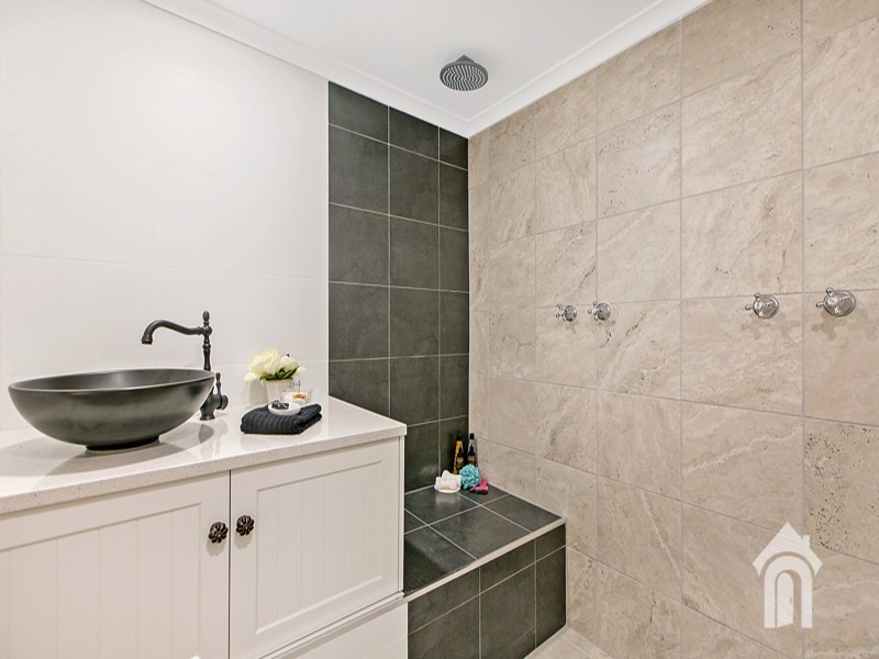 9 Yates Crescent, Morphett Vale SA 5162