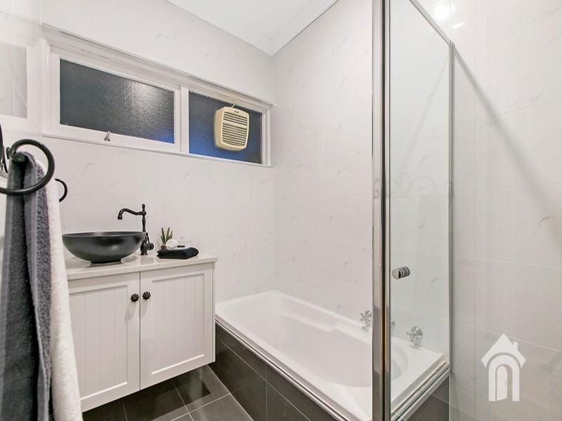 9 Yates Crescent, Morphett Vale SA 5162