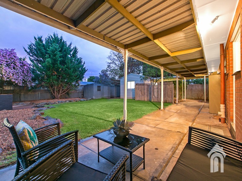 9 Yates Crescent, Morphett Vale SA 5162