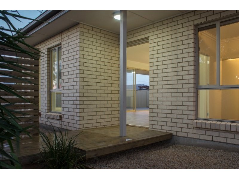 15a Roger Road, Morphett Vale SA 5162