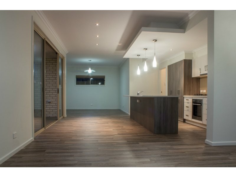 15a Roger Road, Morphett Vale SA 5162