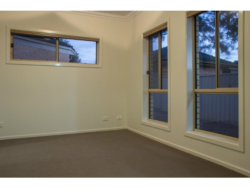 15a Roger Road, Morphett Vale SA 5162