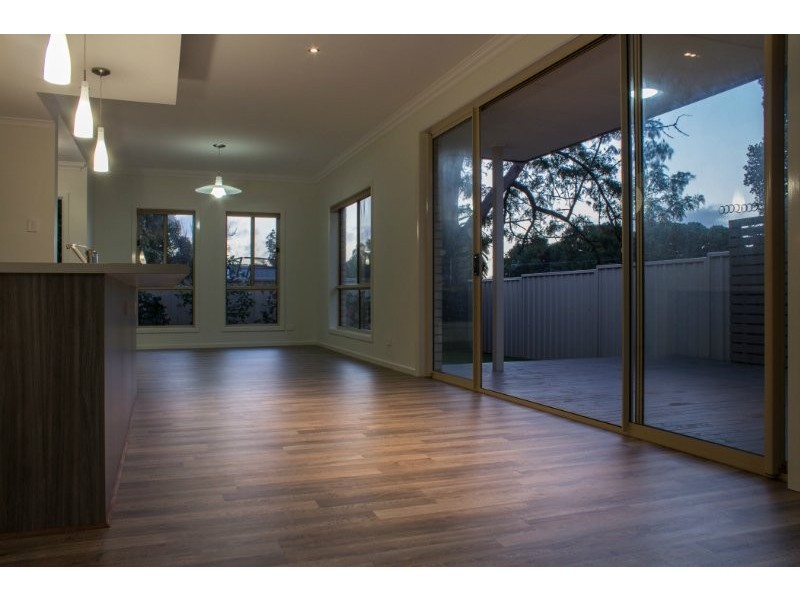 15a Roger Road, Morphett Vale SA 5162