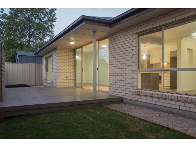 15a Roger Road, Morphett Vale SA 5162