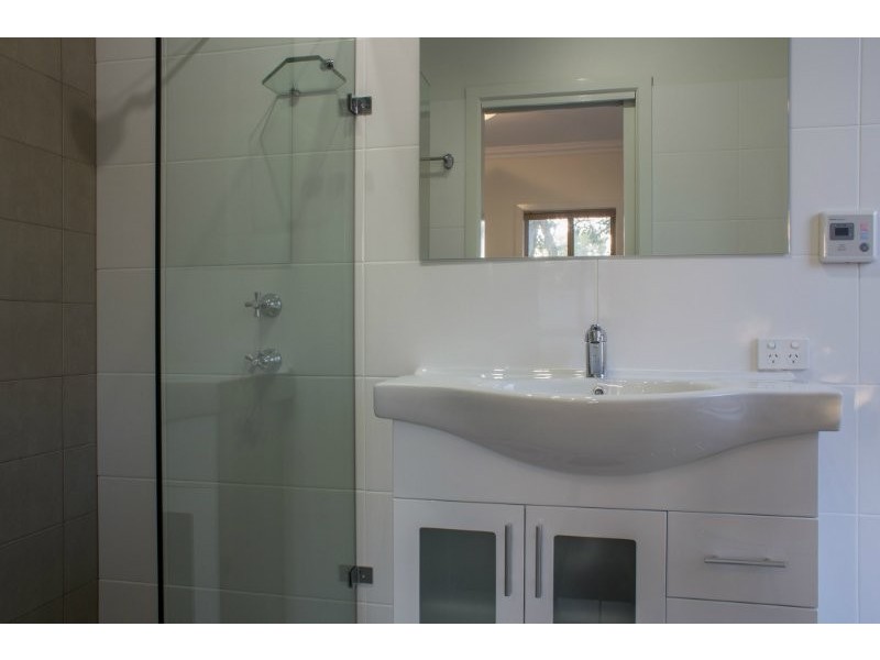 15a Roger Road, Morphett Vale SA 5162