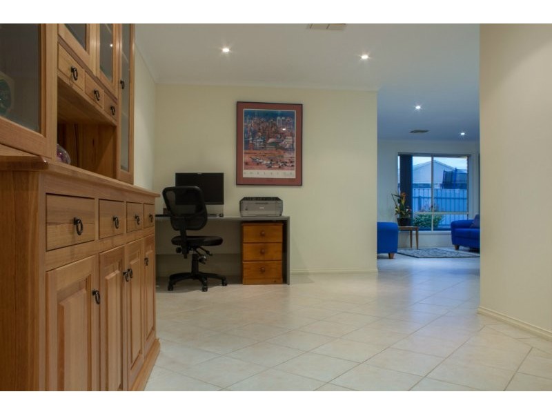 8 Nyrang Circuit, Woodcroft SA 5162