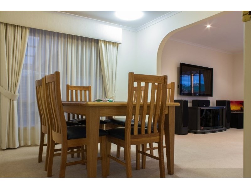 8 Nyrang Circuit, Woodcroft SA 5162