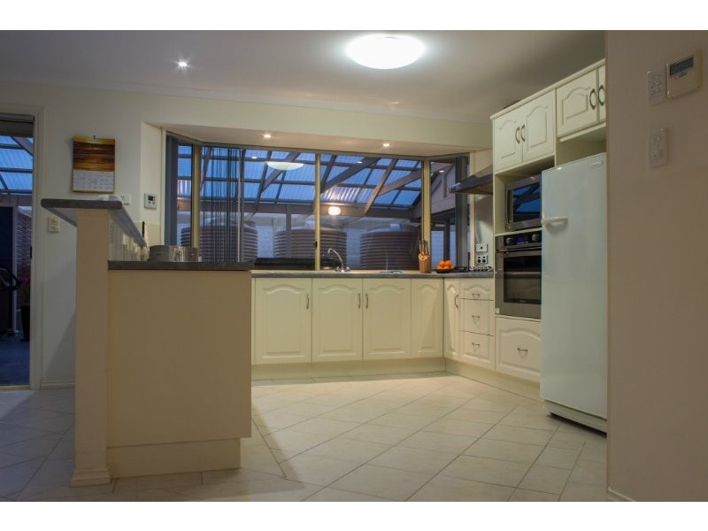 8 Nyrang Circuit, Woodcroft SA 5162