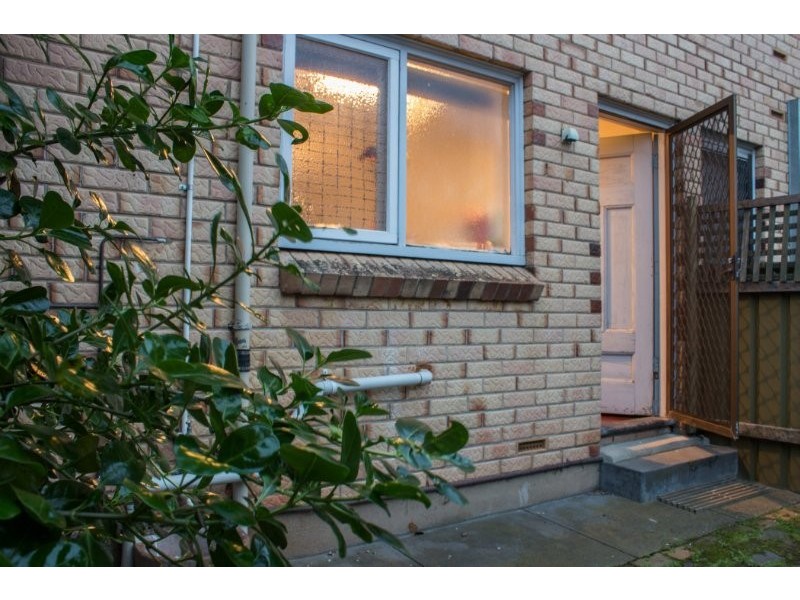 1/8a Jervois Street, Glenelg North SA 5045