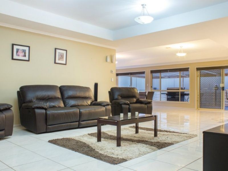 5 Sameden Drive, Noarlunga Downs SA 5168
