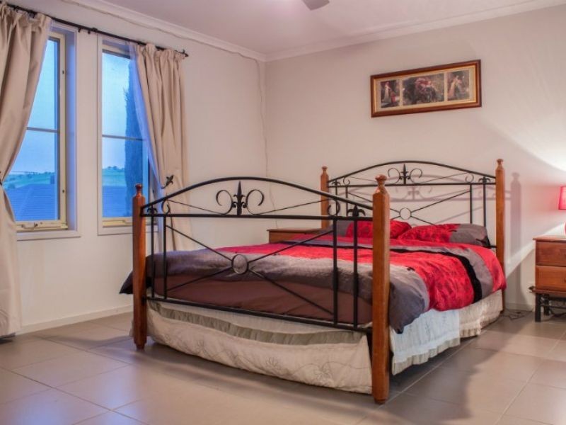 5 Sameden Drive, Noarlunga Downs SA 5168