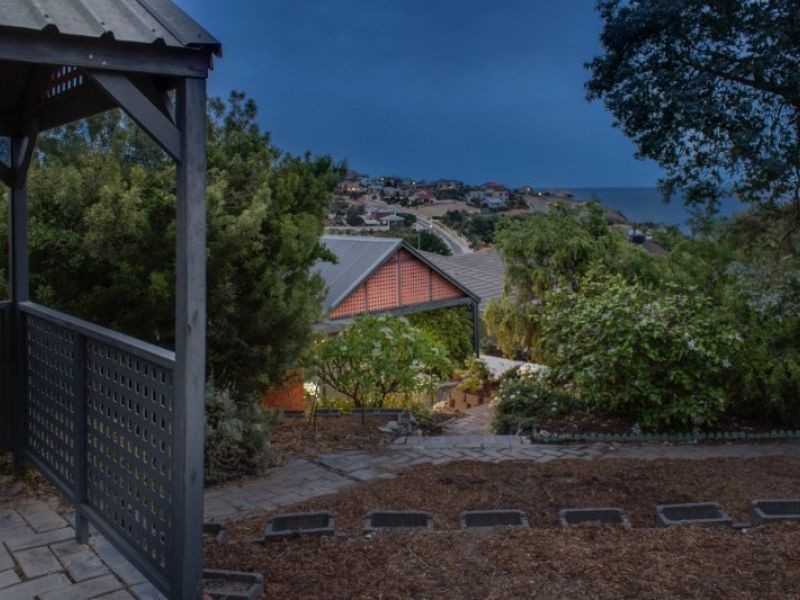14 Sandpiper Terrace, Hallett Cove SA 5158