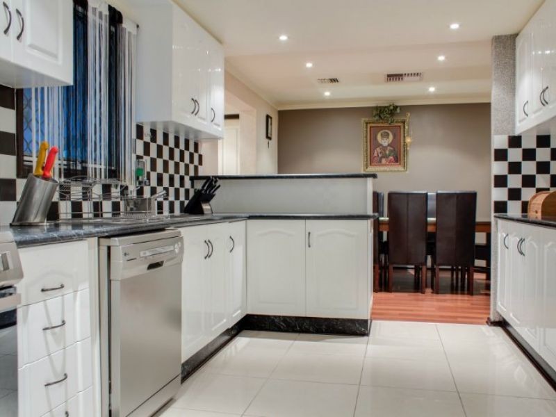 7 Taranto Court, Hackham West SA 5163