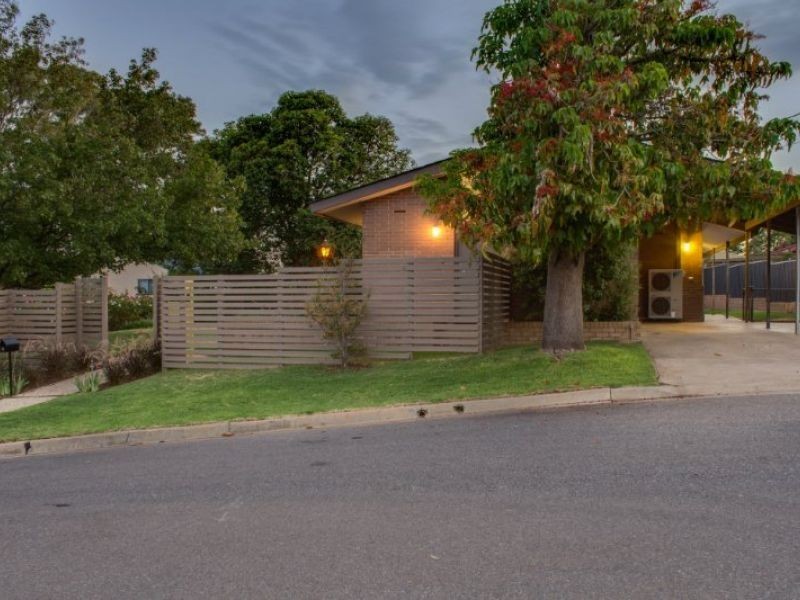 4 Ridge Court, Morphett Vale SA 5162