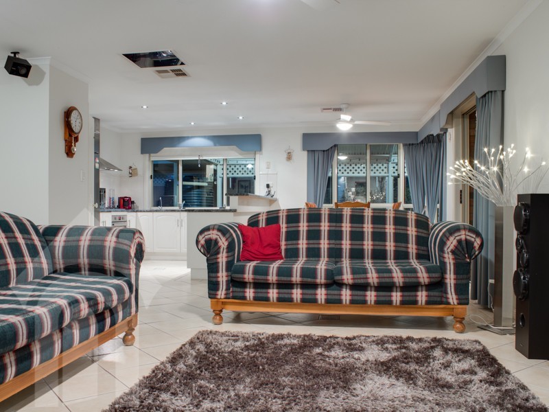 24 Marrington Circuit, Morphett Vale SA 5162