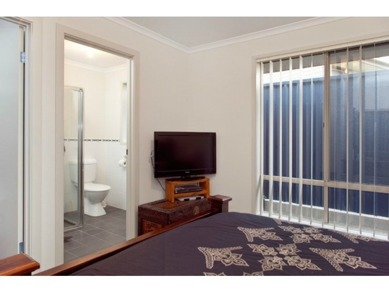 18 Guy Street, Christie Downs SA 5164