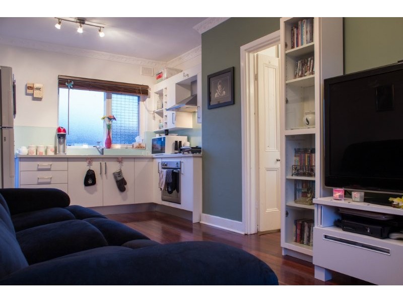 1/8a Jervois Street, Glenelg North SA 5045