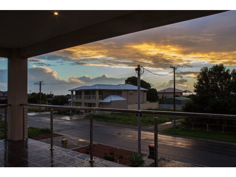 8A Harvey Crescent, Aldinga Beach SA 5173