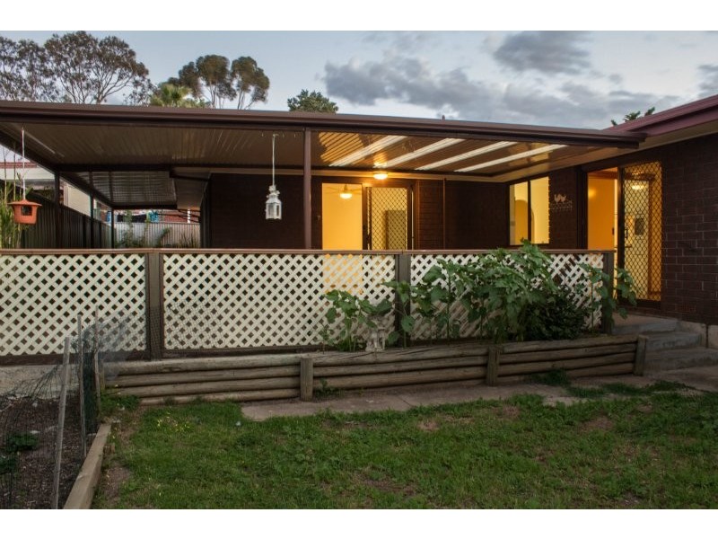 8 William Court, Happy Valley SA 5159