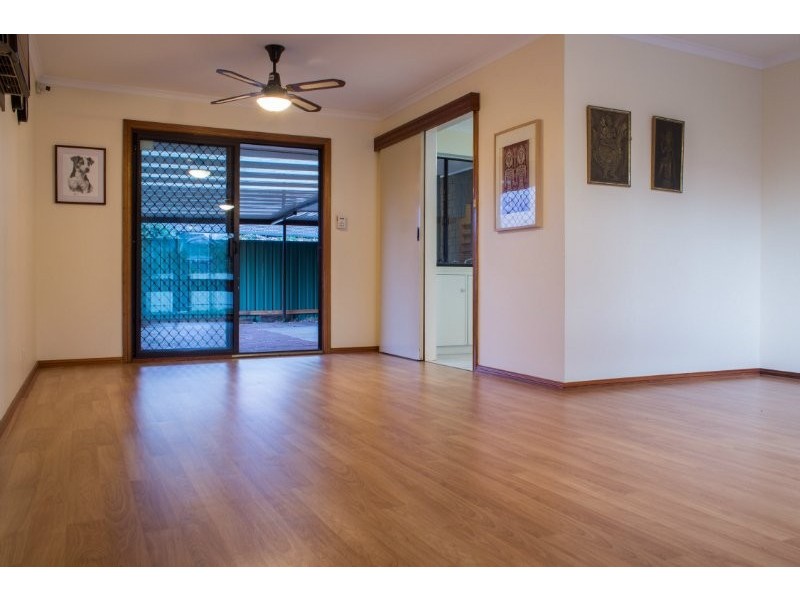 8 William Court, Happy Valley SA 5159