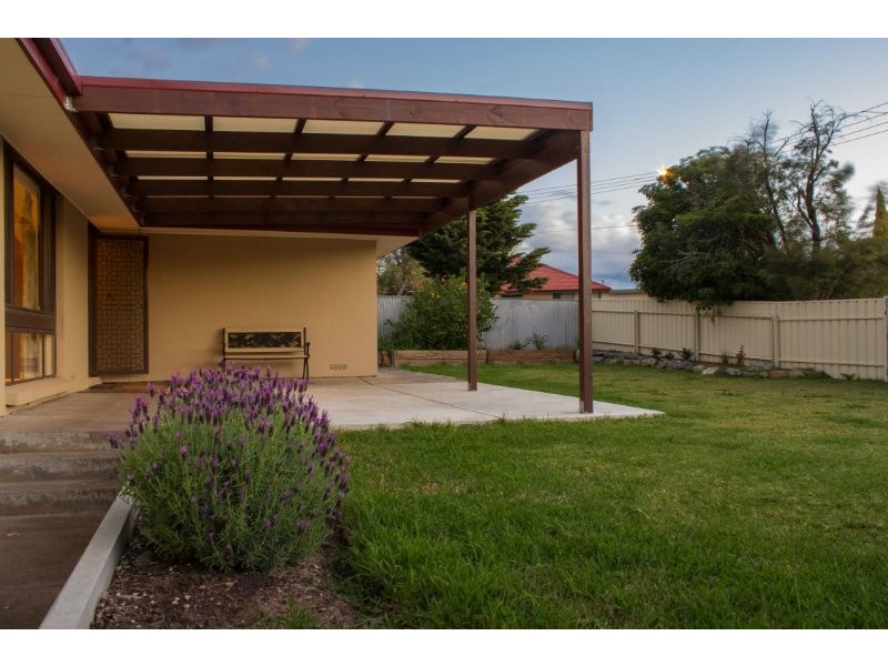 8 William Court, Happy Valley SA 5159