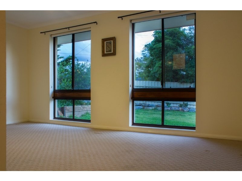8 William Court, Happy Valley SA 5159