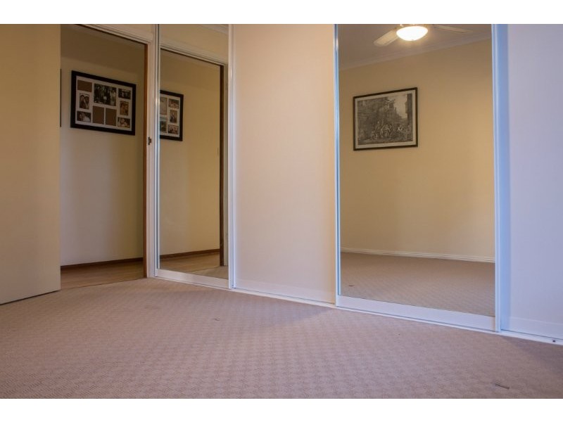8 William Court, Happy Valley SA 5159